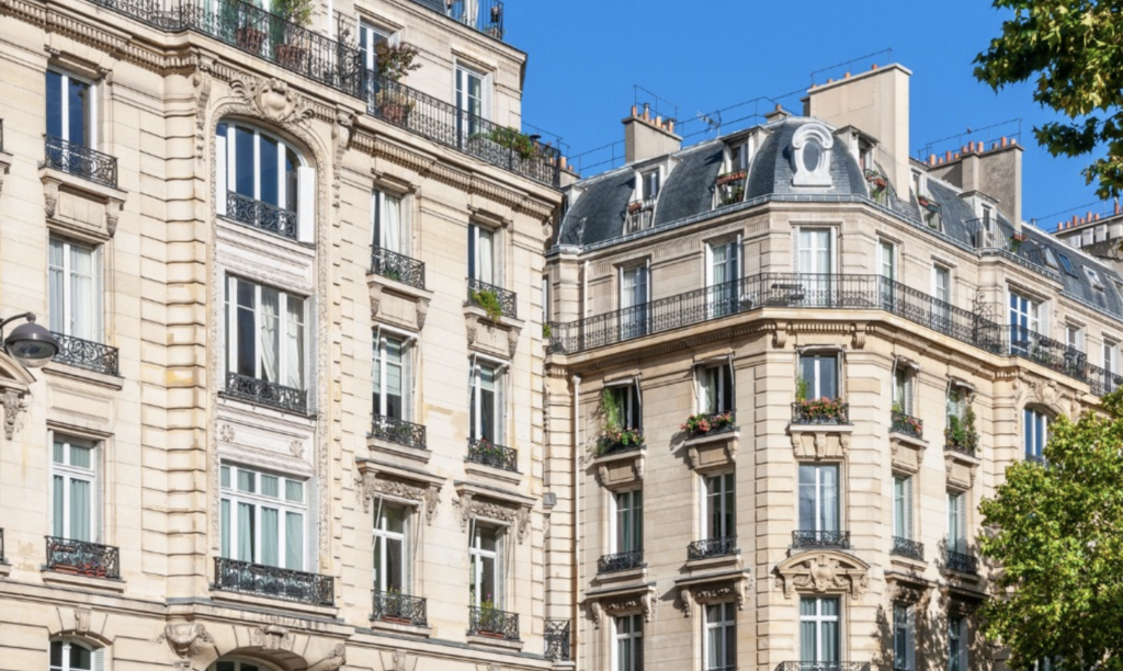 Paris Signature